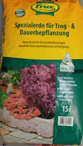 hochwertige Spezialerde für den Blumenkübel